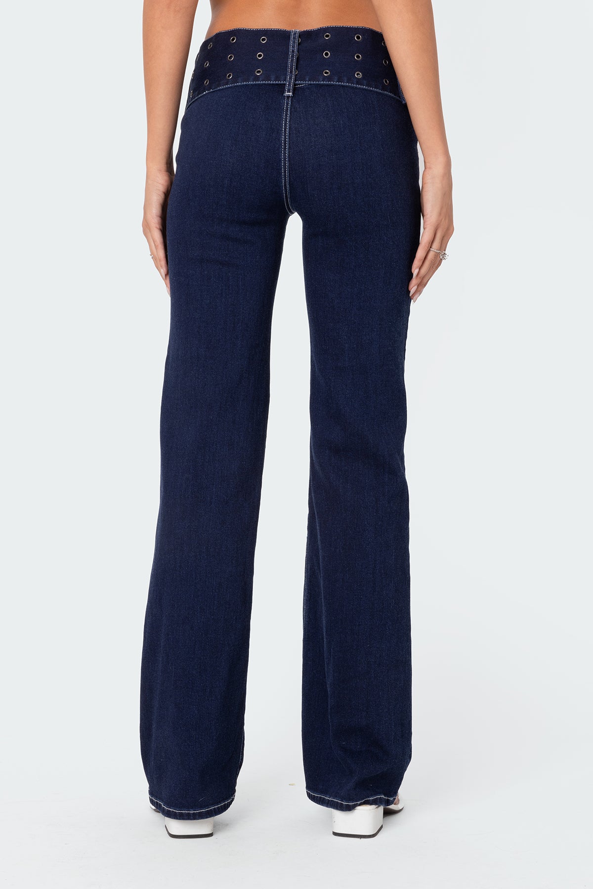 Buckle Belt Washed Flared Jeans - Image 5