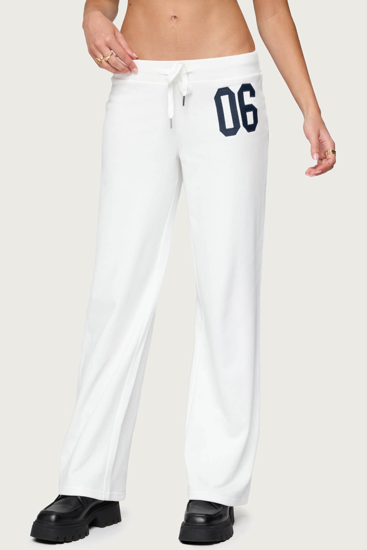 06 Sweatpants - Image 2