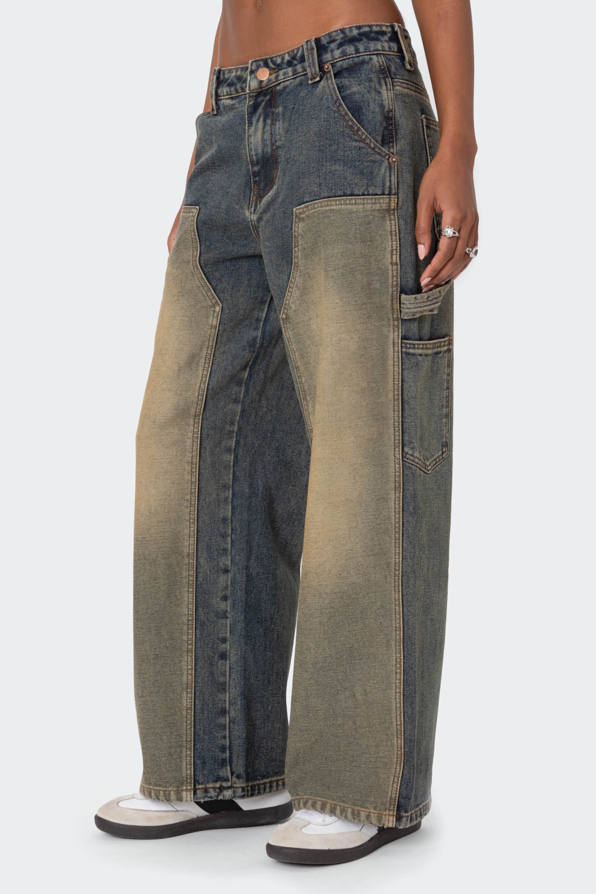 Contrast Panel Low Rise Washed Jeans - Image 4