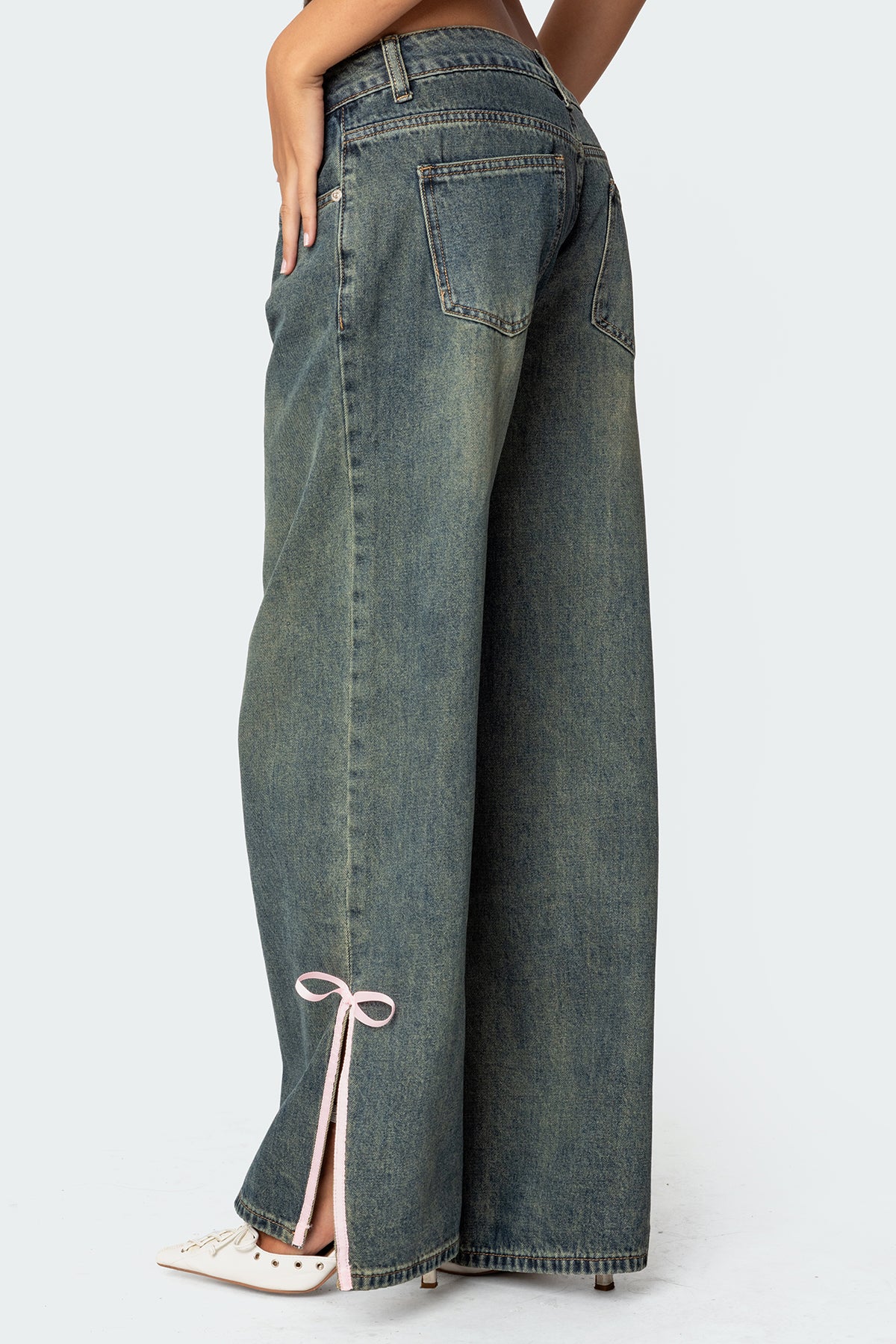 Bow Slitted Vintage Washed Jeans - Image 3