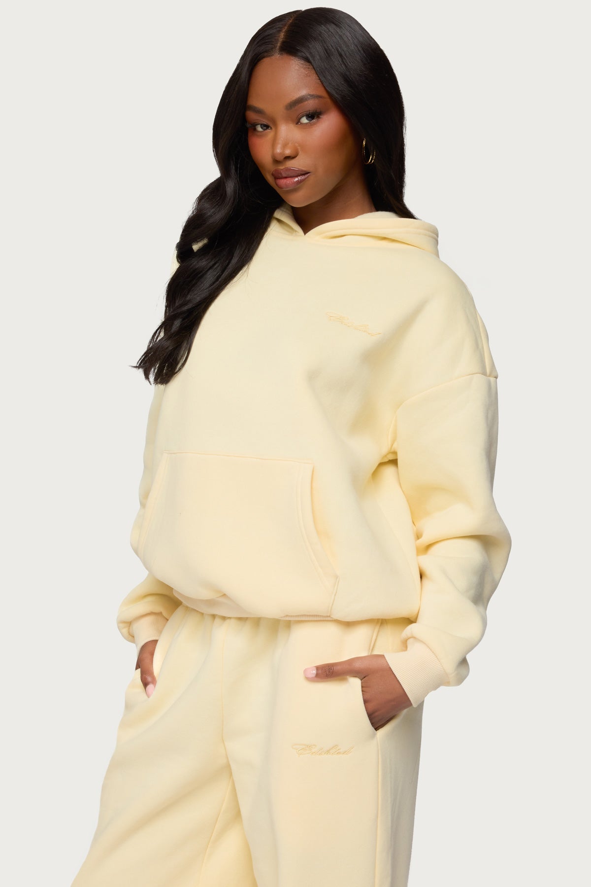 Basic Girl Oversized Edikted Hoodie - Image 4