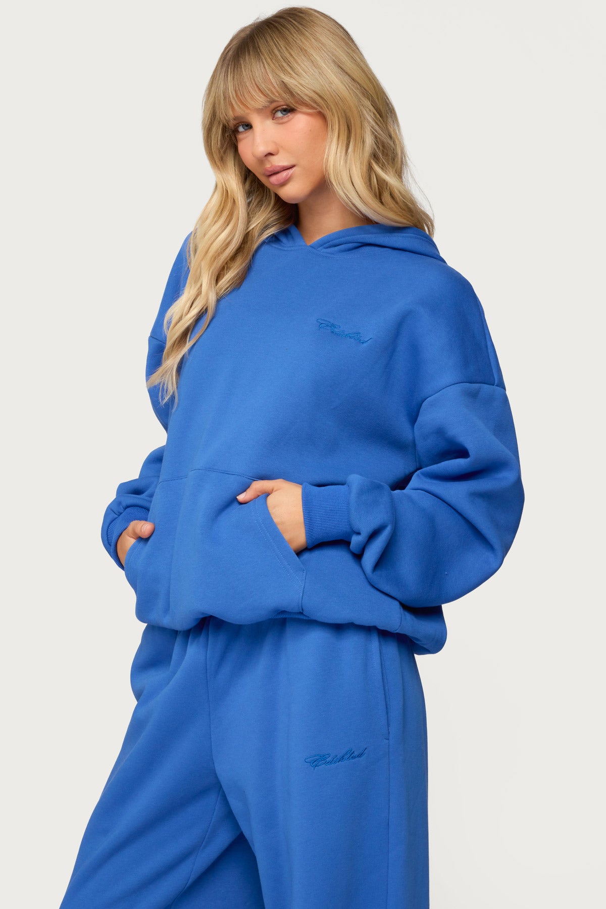 Basic Girl Oversized Edikted Hoodie - Image 4
