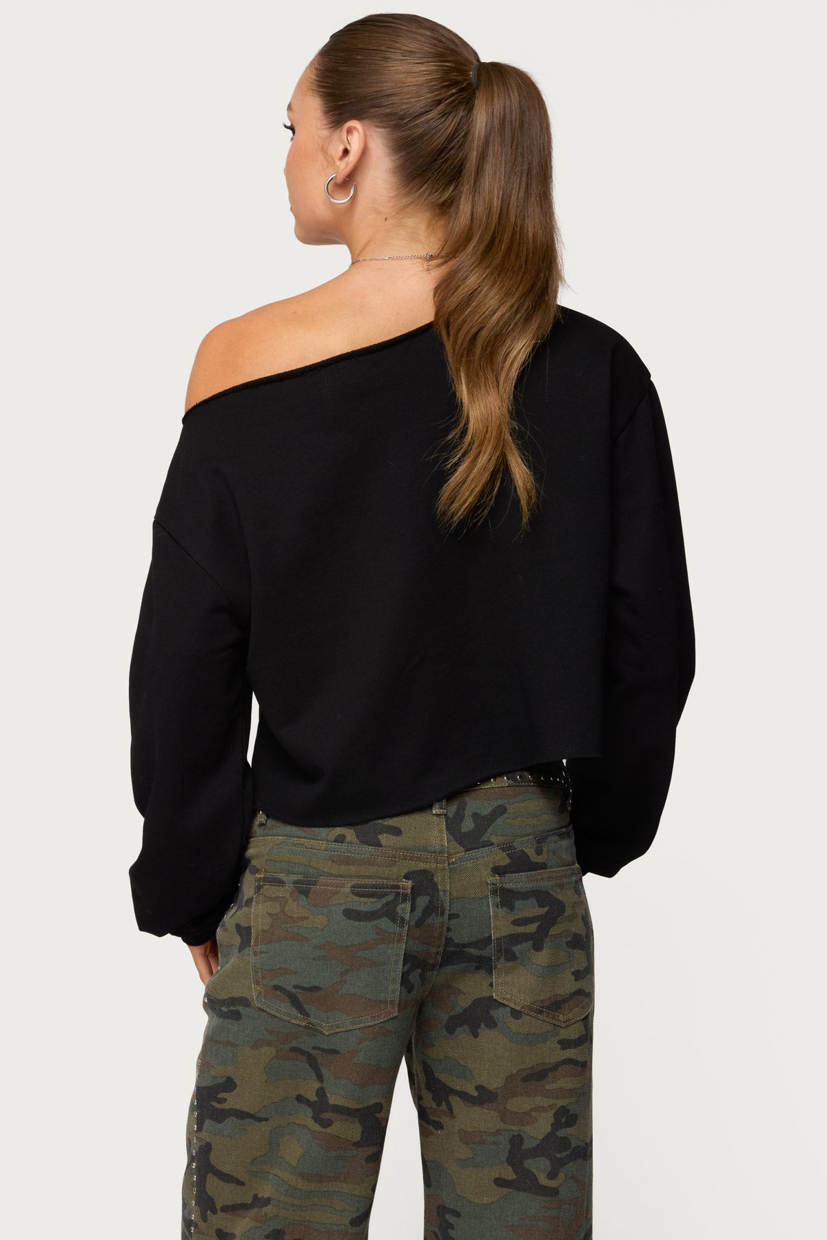 Aveline Off Shoulder Light Sweatshirt - Image 4