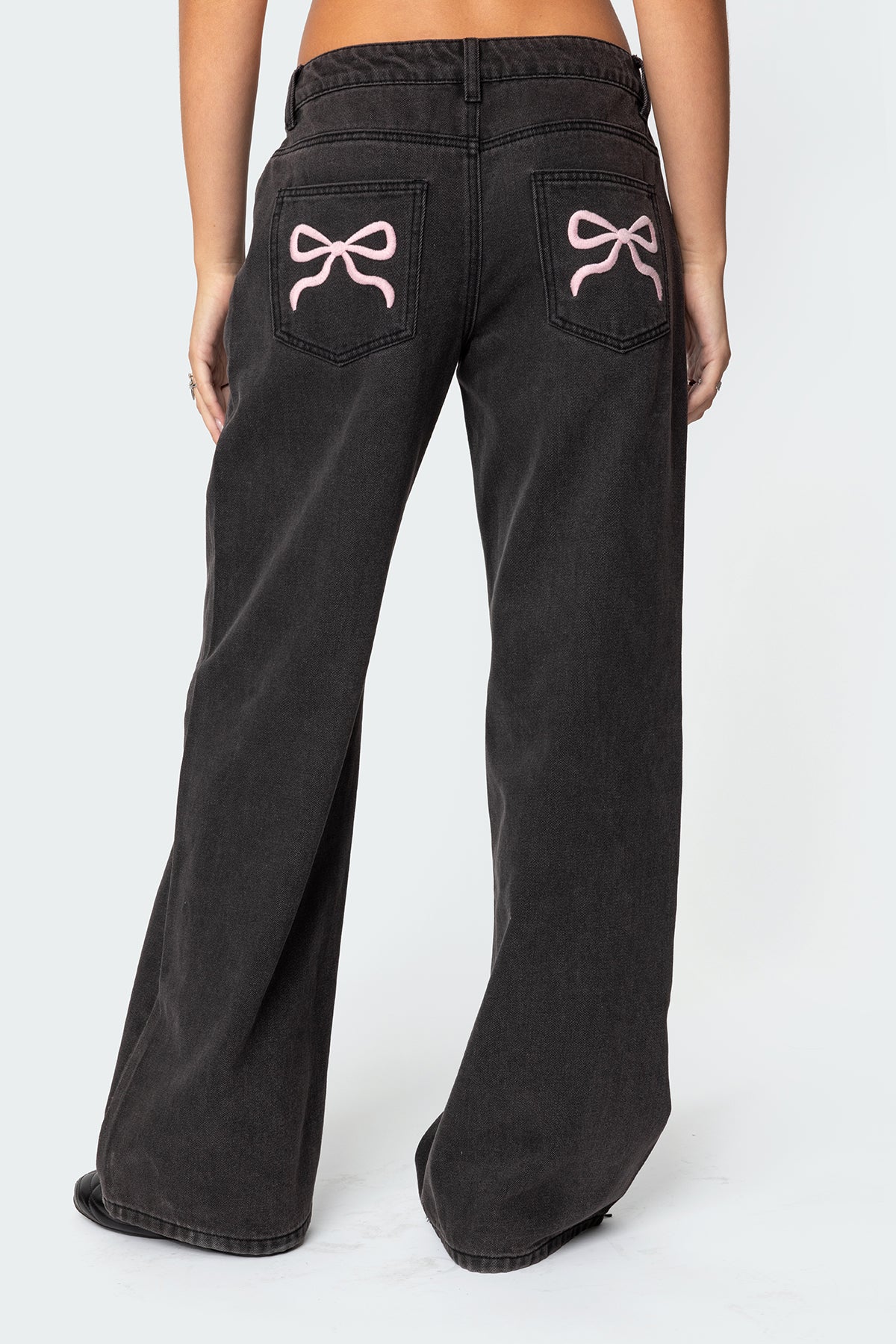Bow Pocket Relaxed Jeans - Image 4