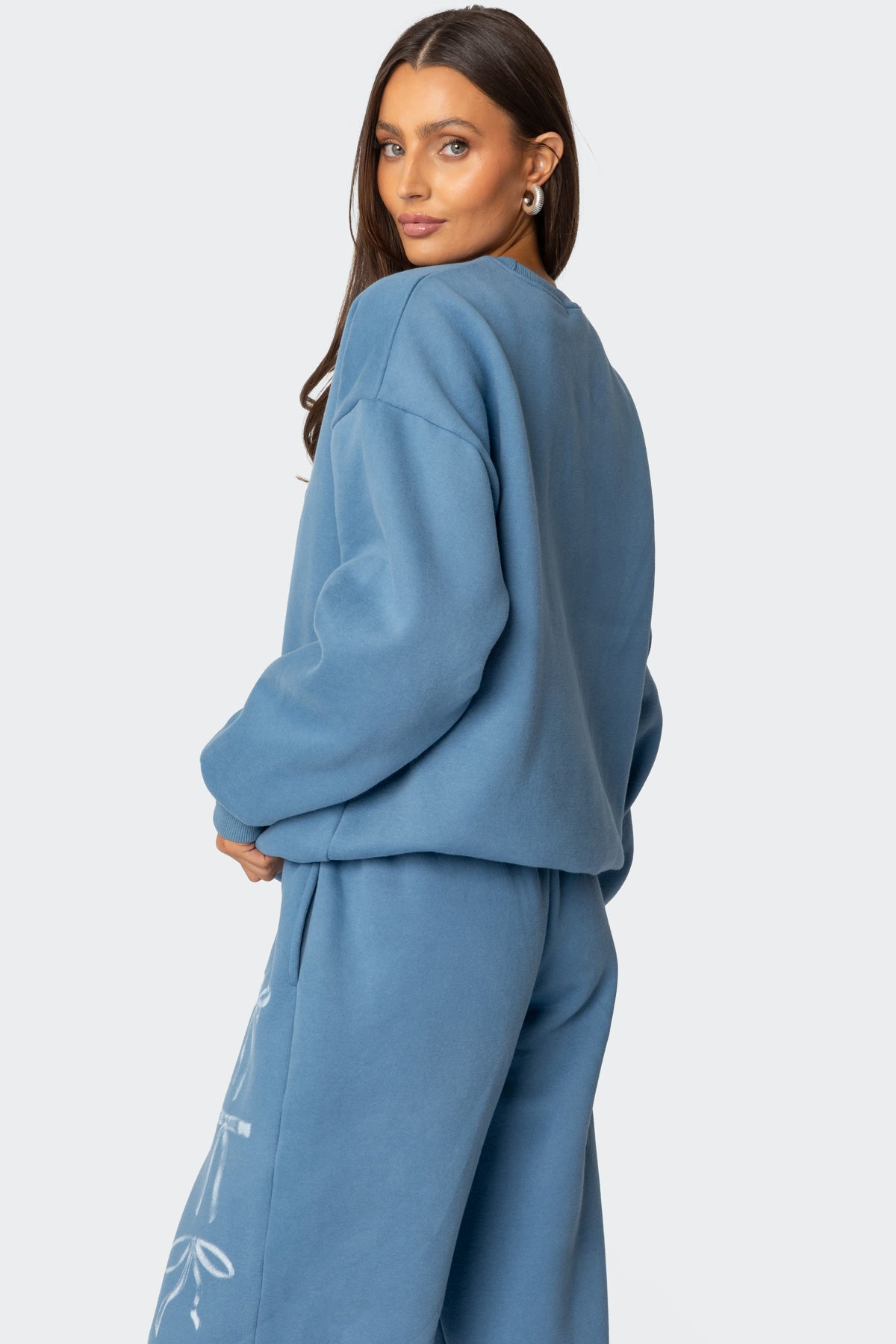 Bow Bliss Oversized Sweatshirt - Image 4
